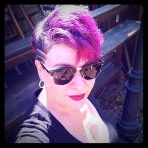 Meet your Posher, Robin